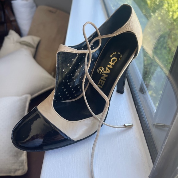 CHANEL Sandals size 37 almost BRAND NEW - Picture 2 of 5